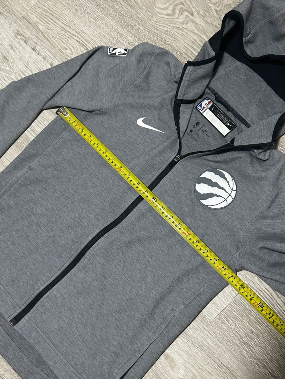 Nike Raptors Dri-Fir Men’s Gray Hooded Zip Jacket with Team Logo - Picture 4 of 5